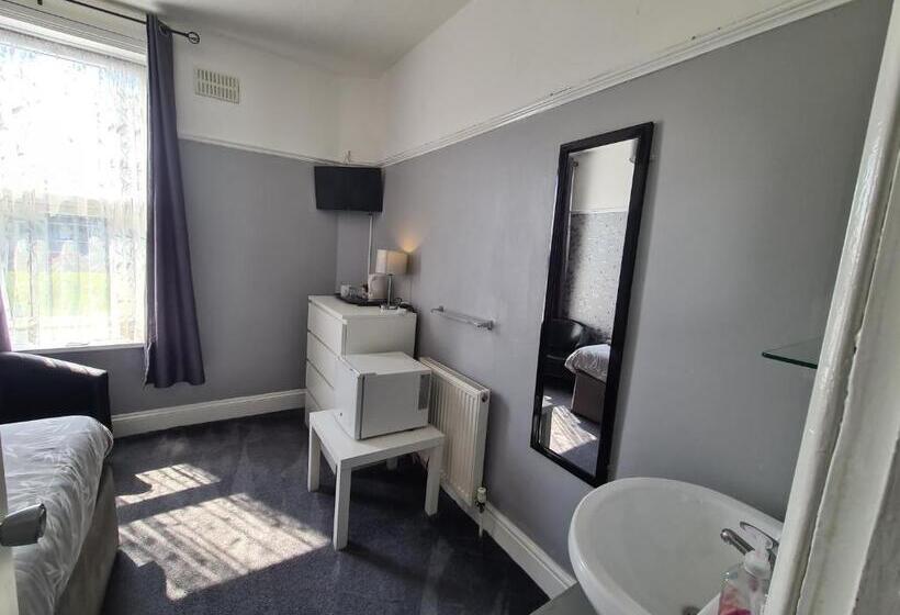 اتاق استاندارد یک نفره, The Roslyn Guest House