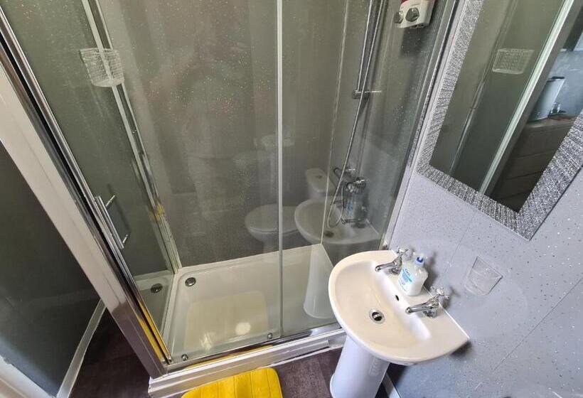 اتاق استاندارد, The Roslyn Guest House