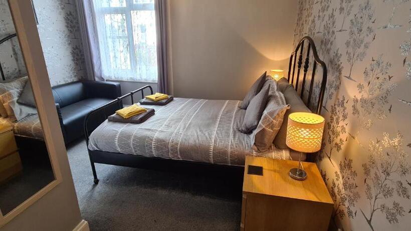 اتاق استاندارد, The Roslyn Guest House