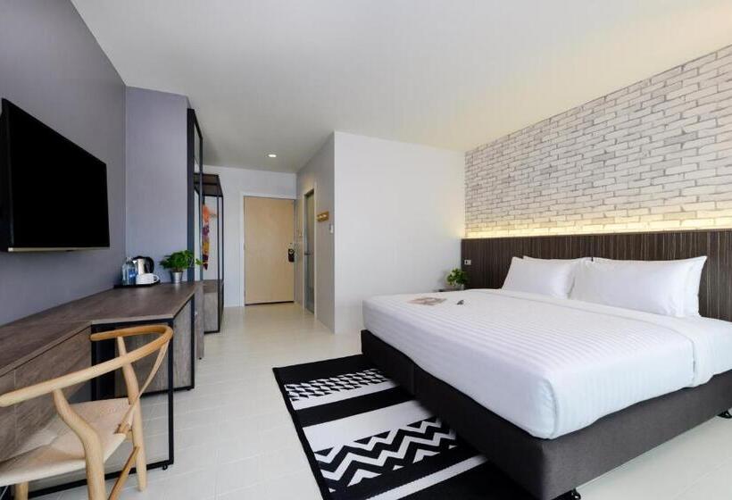 オーシャンビューデラックスルーム, Ruenthip Pattaya