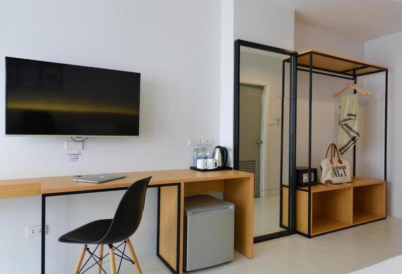 シティビューのスーペリアルーム, Ruenthip Pattaya