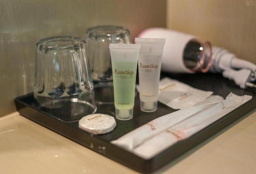 オーシャンビュースイート, Ruenthip Pattaya