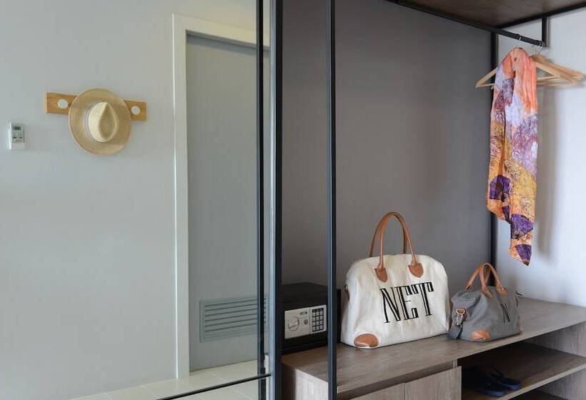 オーシャンビューデラックスルーム, Ruenthip Pattaya