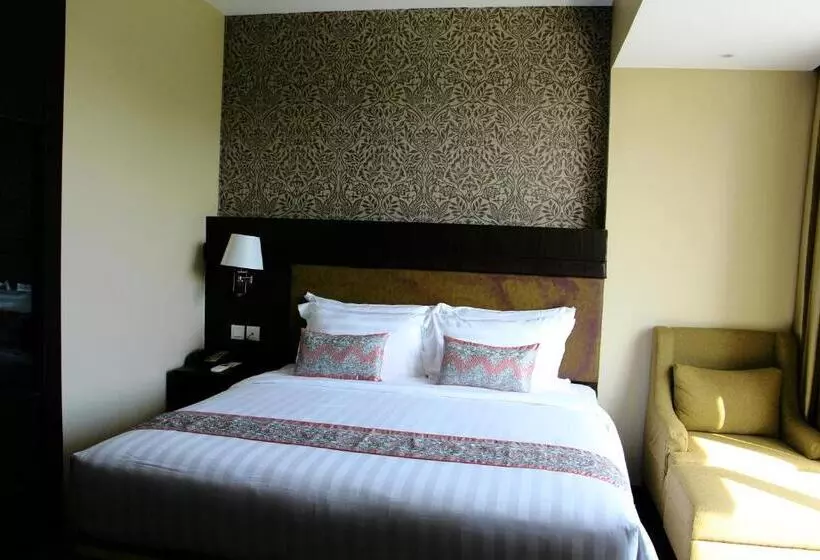 اتاق لوکس با چشمانداز دریا, The Belagri Hotel And Convention