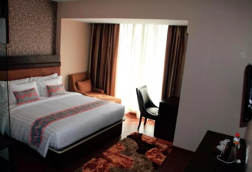 اتاق لوکس با چشمانداز دریا, The Belagri Hotel And Convention