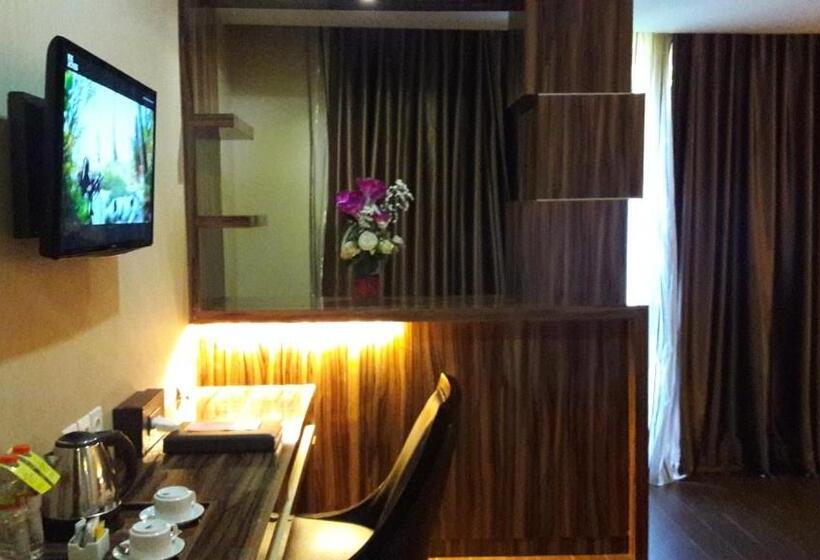 חדר דלוקס נוף לגינה, The Belagri Hotel And Convention