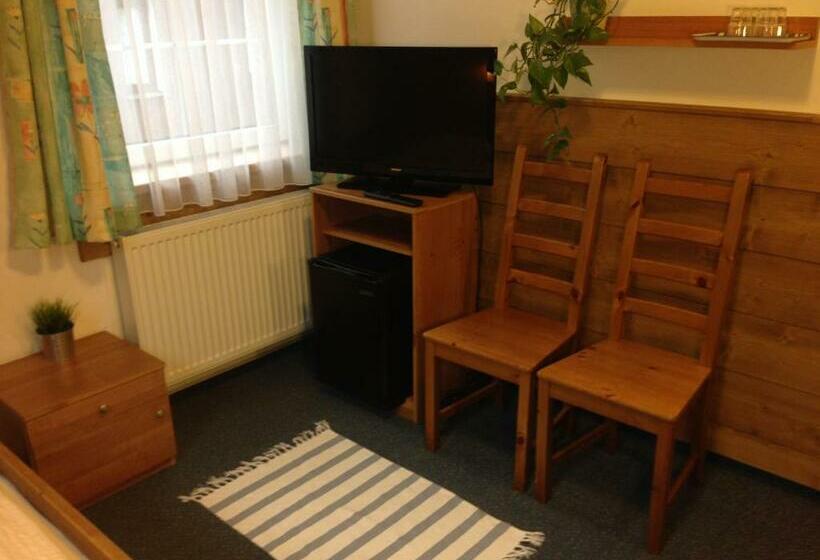 סוויטת 2 חדרי שינה, Pension And Apartments Monika