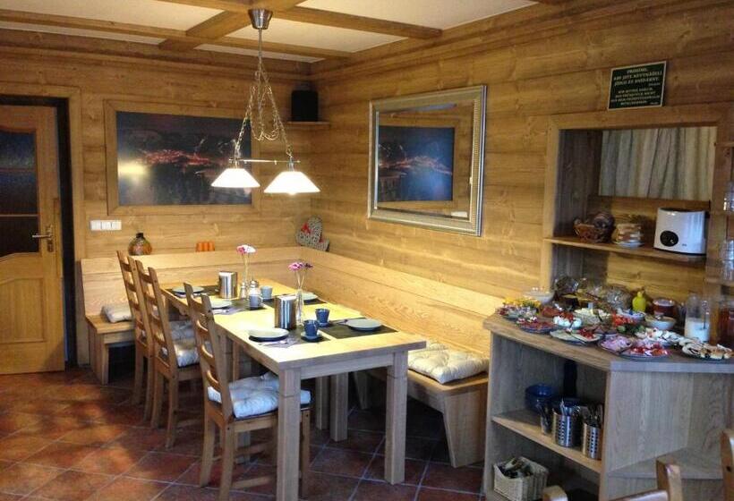 חדר סטנדרט לשלושה, Pension And Apartments Monika