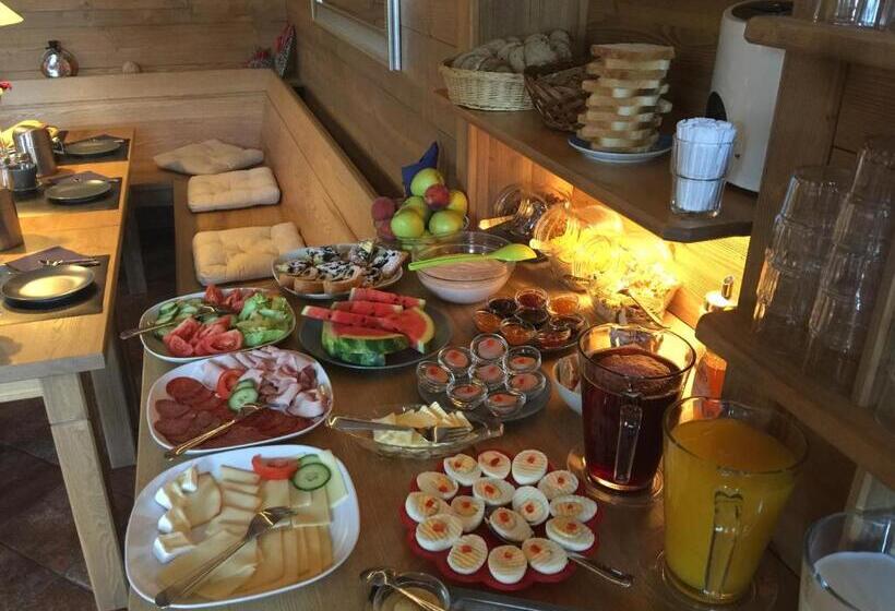 חדר סטנדרט לשלושה, Pension And Apartments Monika