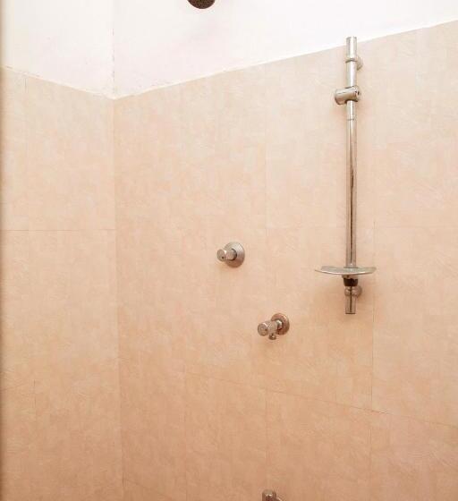 豪华三人间, Pearl Mirissa