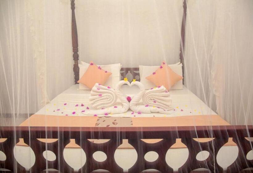 豪华三人间, Pearl Mirissa