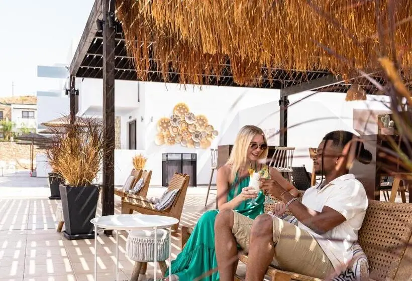 اتاق استاندارد با چشم‌انداز باغ, Costa Lindia Blue Star   Adults Only