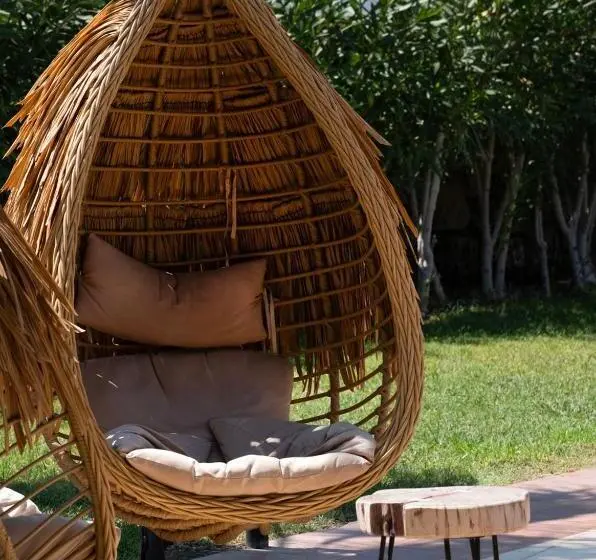 اتاق استاندارد با چشم‌انداز استخر, Costa Lindia Blue Star   Adults Only
