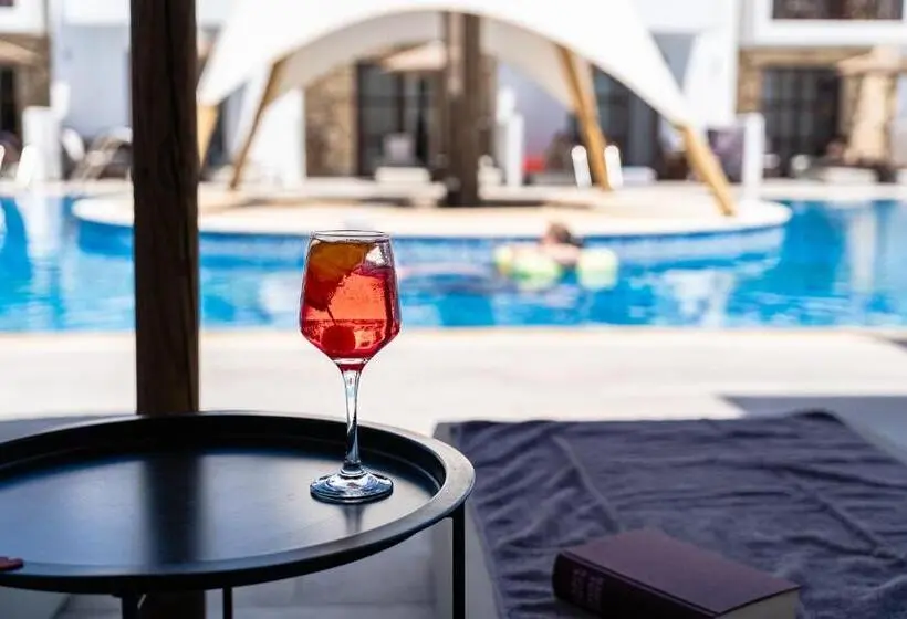 اتاق استاندارد با چشم‌انداز استخر, Costa Lindia Blue Star   Adults Only