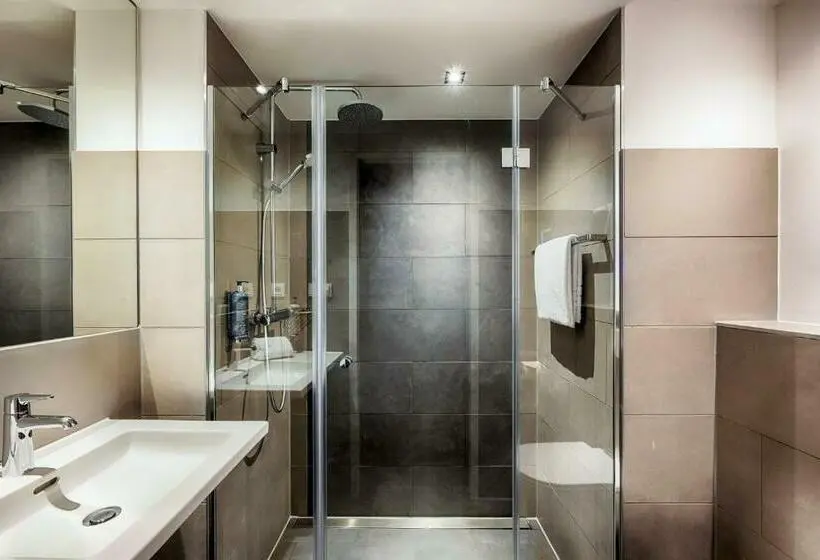 Standard Yhden Hengen Huone, Premier Inn Wiesbaden City Centre