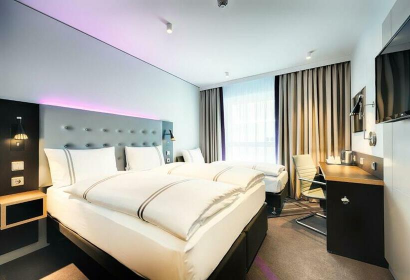 Номер Стандарт Трехместный, Premier Inn Wiesbaden City Centre