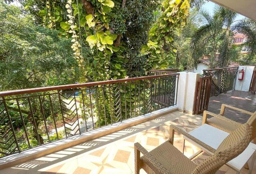 标准间内部标间, Acron Waterfront Resort