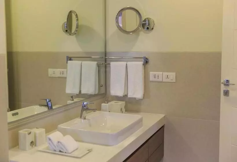 スタンダードインサイドビュールーム, Acron Waterfront Resort