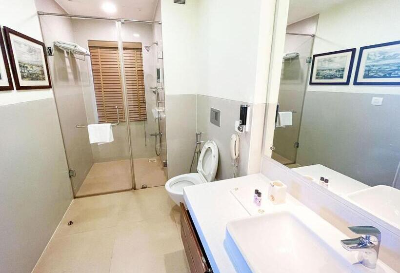 标准间, Acron Waterfront Resort