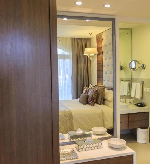 חדר סטנדרט, Acron Waterfront Resort