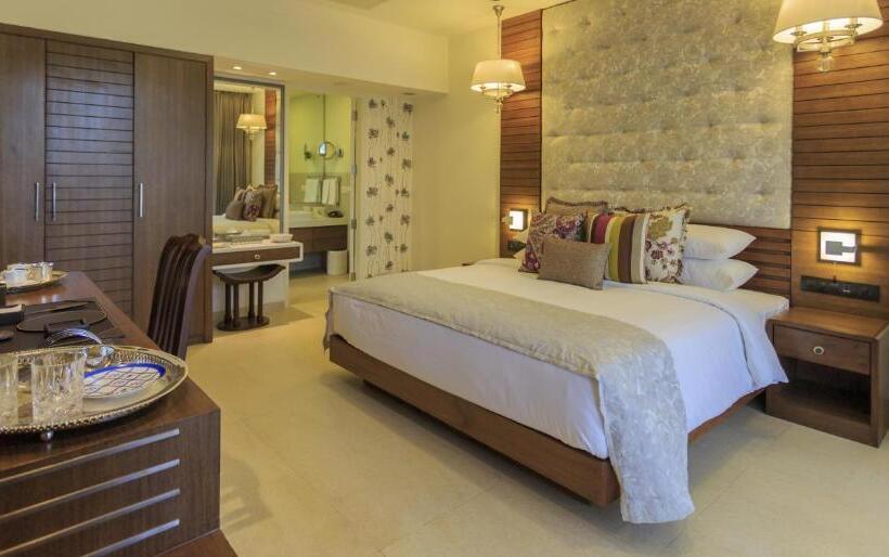 标准间, Acron Waterfront Resort