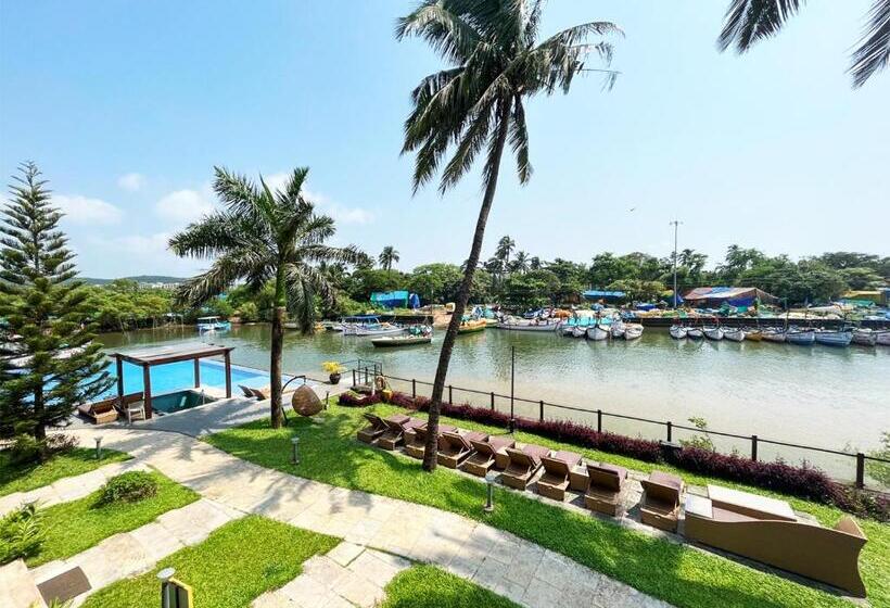Номер Стандарт, Acron Waterfront Resort
