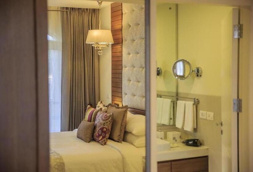Номер Стандарт, Acron Waterfront Resort