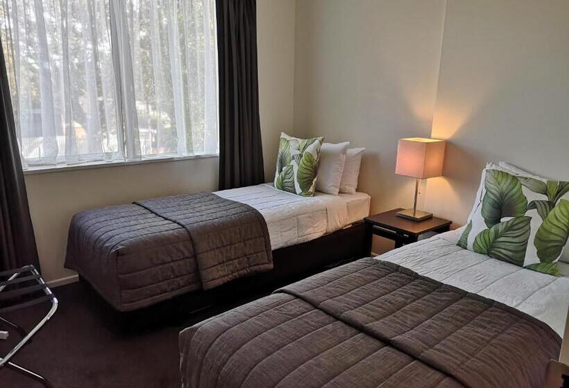 ３ベッドルームアパートメント, Airport Palms Motel