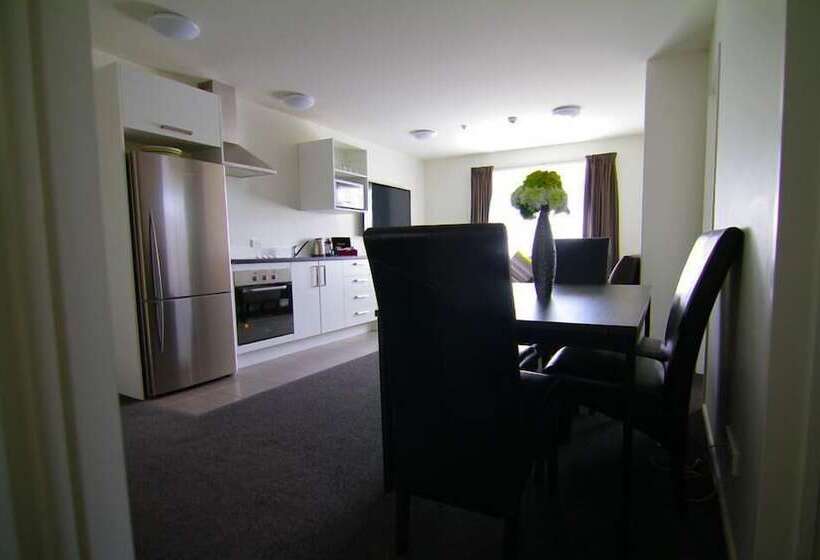 شقة 3 غرف, Airport Palms Motel