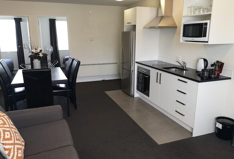 شقة 3 غرف, Airport Palms Motel