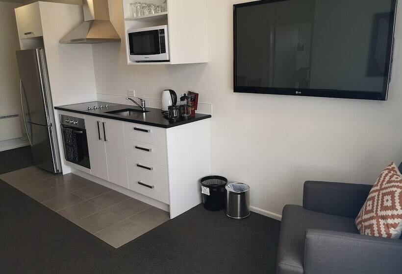 شقة 3 غرف, Airport Palms Motel