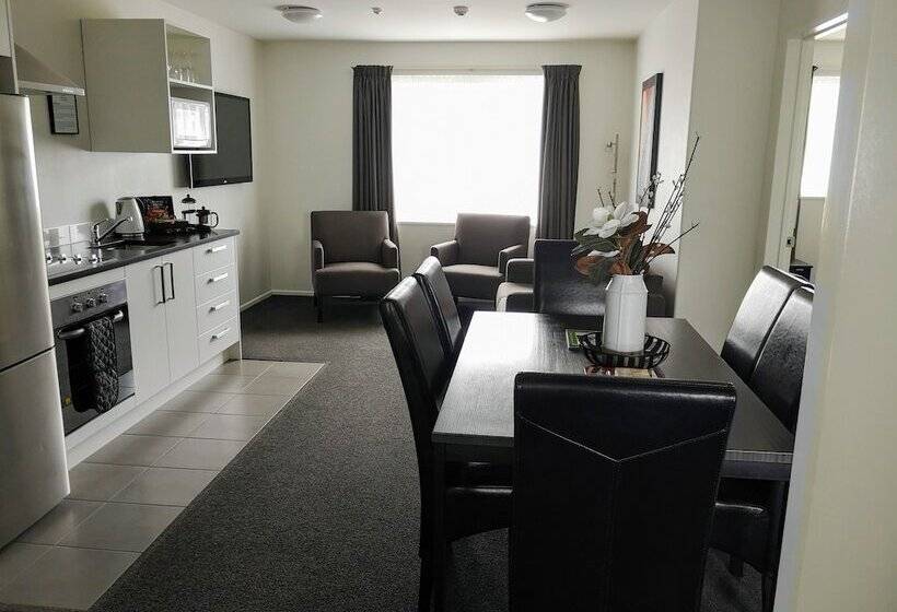 شقة 3 غرف, Airport Palms Motel