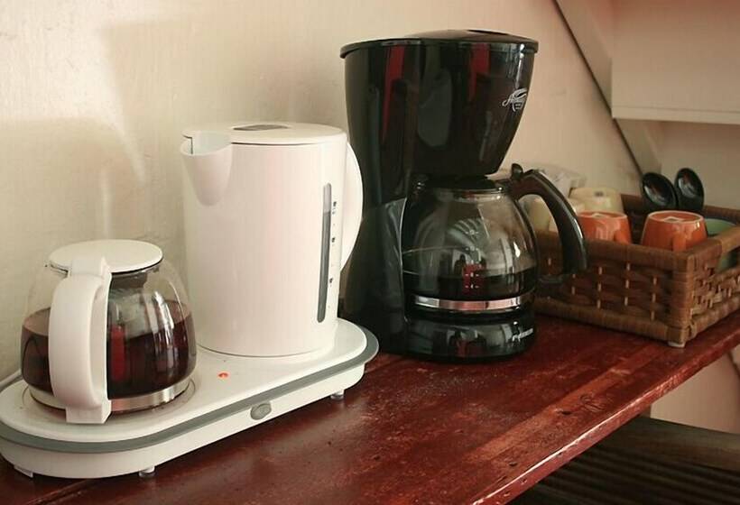 غرفة قياسية حمام مشترك, Red Inn Court   Hostel