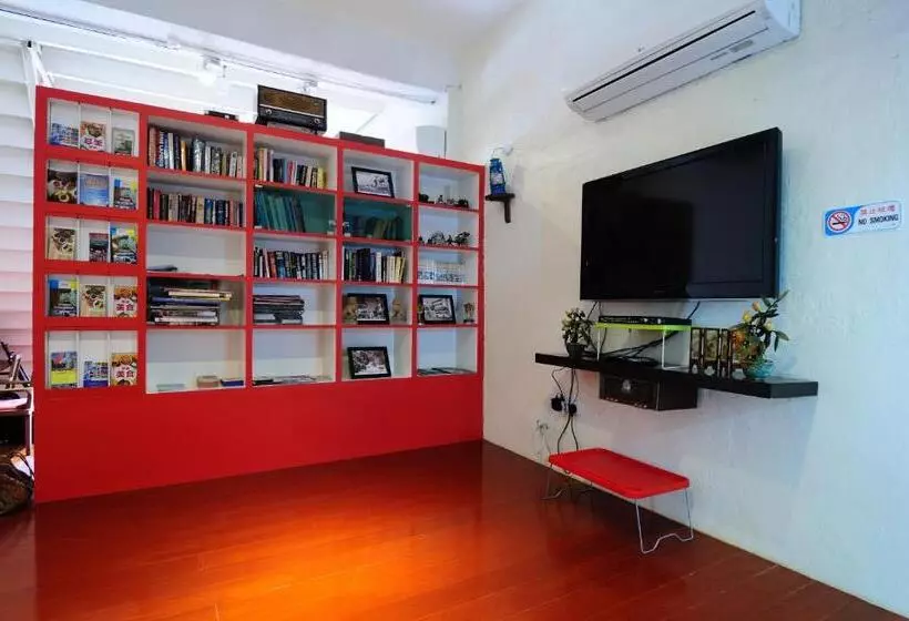 バス共有のスタンダードルーム, Red Inn Court   Hostel