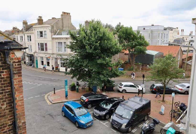 جناح جونيور, Brighton Inn Boutique Guest Accommodation