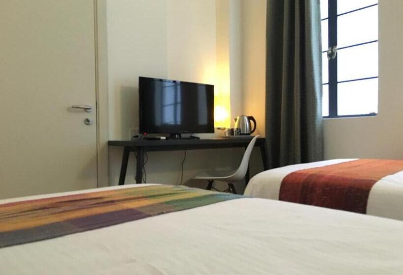 标准单人间, Spices