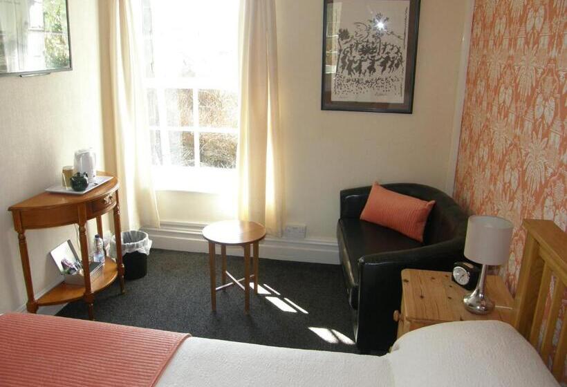 Номер Стандарт, The Old Vicarage