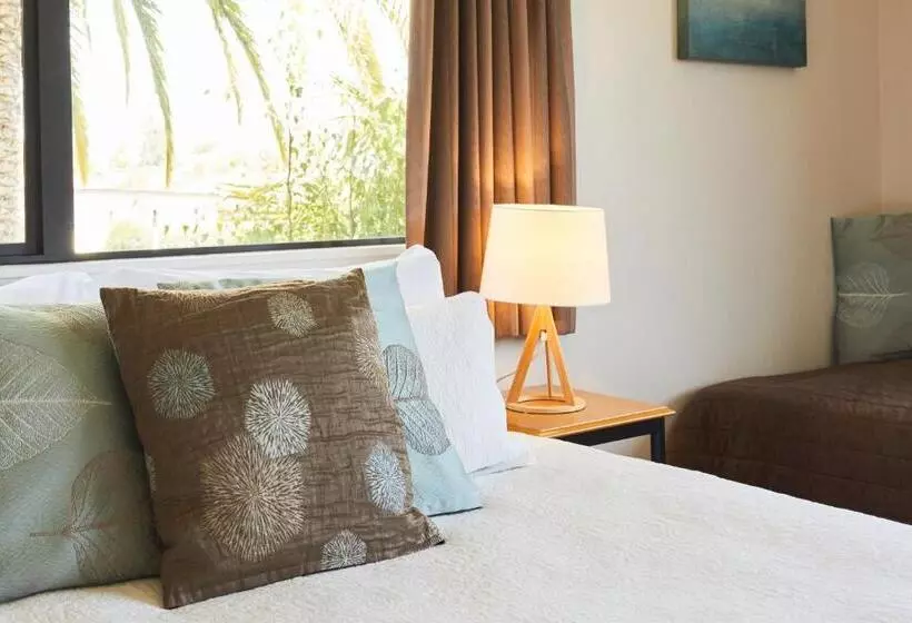 スタンダードスタジオ, Blenheim Palms Motel