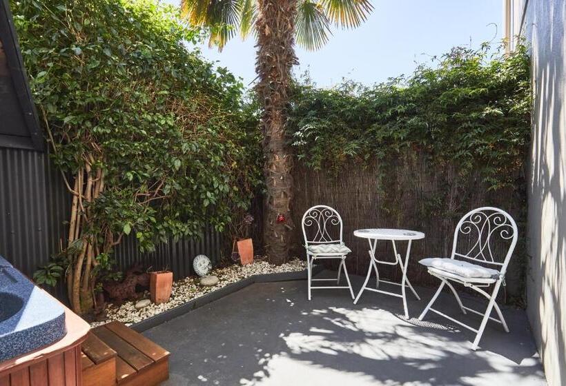 סוויטה עם ג'קוזי, Blenheim Palms Motel