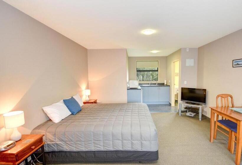 סטודיו אקזקיוטיב, Bonnie Knights Motel Mosgiel