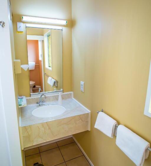 חדר סטודיו סטנדרד, The Coast Motel