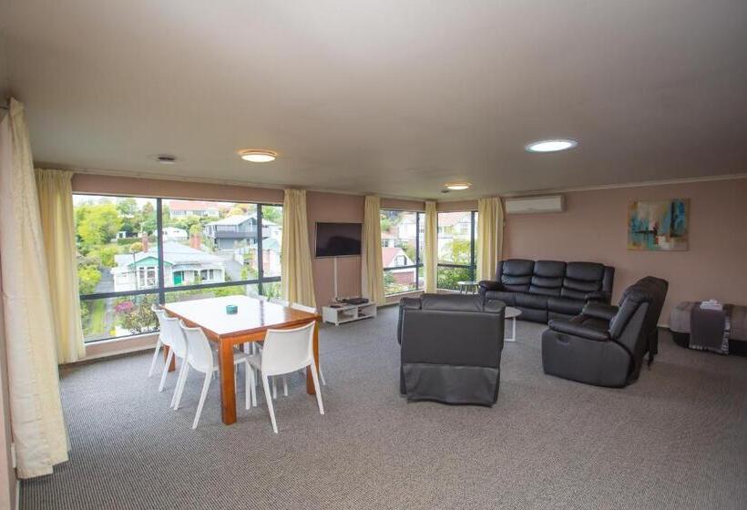 דירת סופריור  חדרי שינה, The Coast Motel