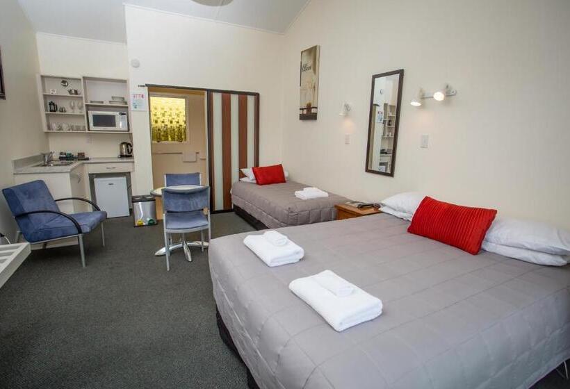 استودیوی استاندارد, The Coast Motel