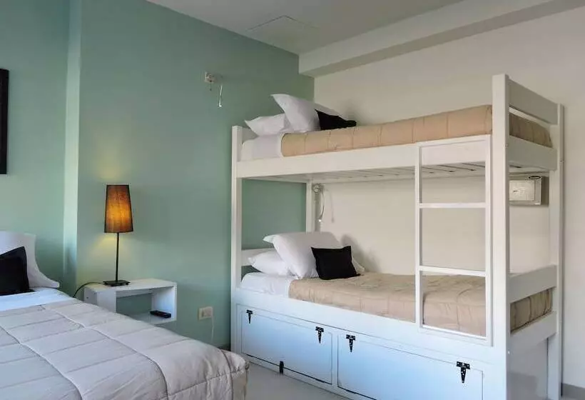 اتاق خانوادگی, Hostel & Suites Del Rio