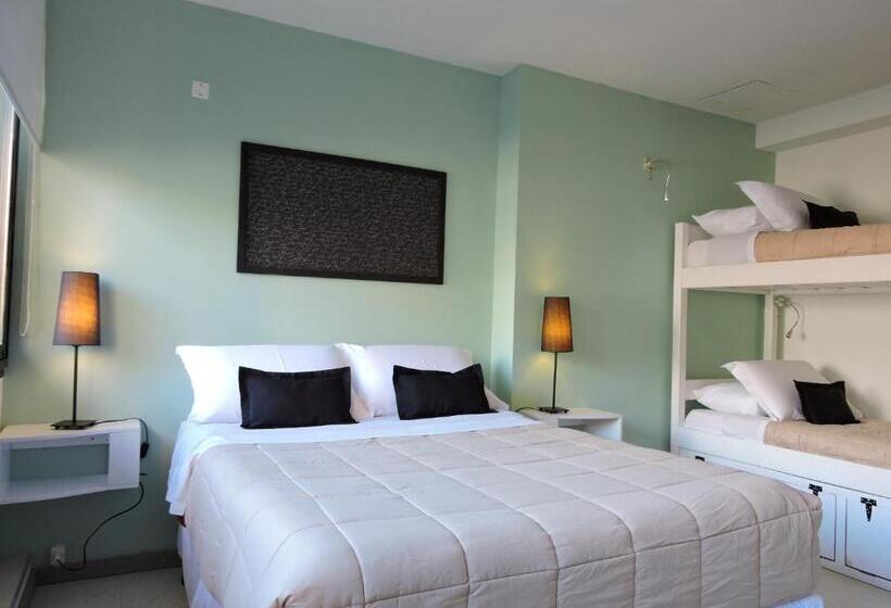 家庭间, Hostel & Suites Del Rio