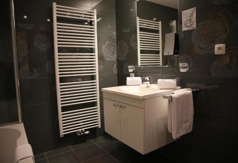 Номер Стандарт, Azur En Ardenne