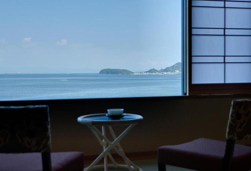 스탠다드 룸, Nagisa-no-sho Hanagoyomi