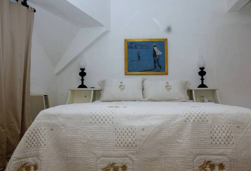 اتاق استاندارد یک نفره, Paseo Del Arte