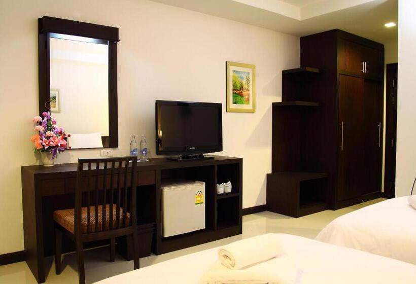 غرفة سوبيريور, The White Pearl