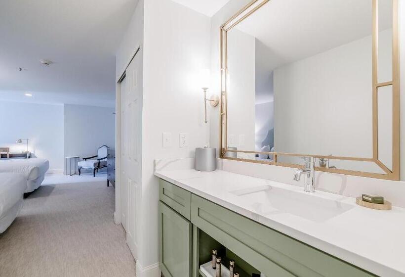 غرفة قياسية, Chateau Renault